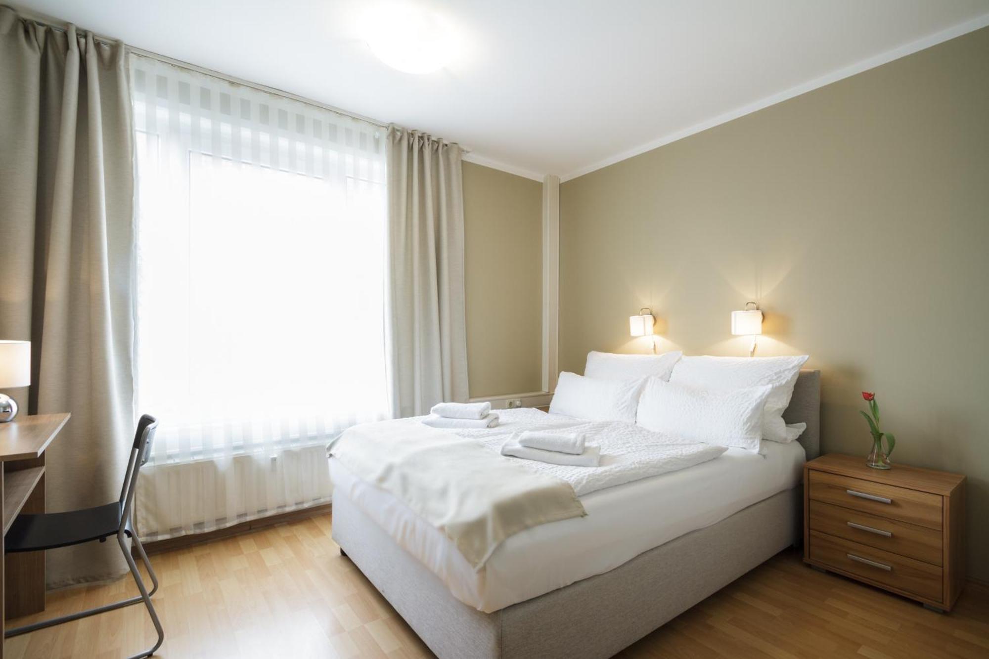 Double or Twin Room,699693841:JPEG
