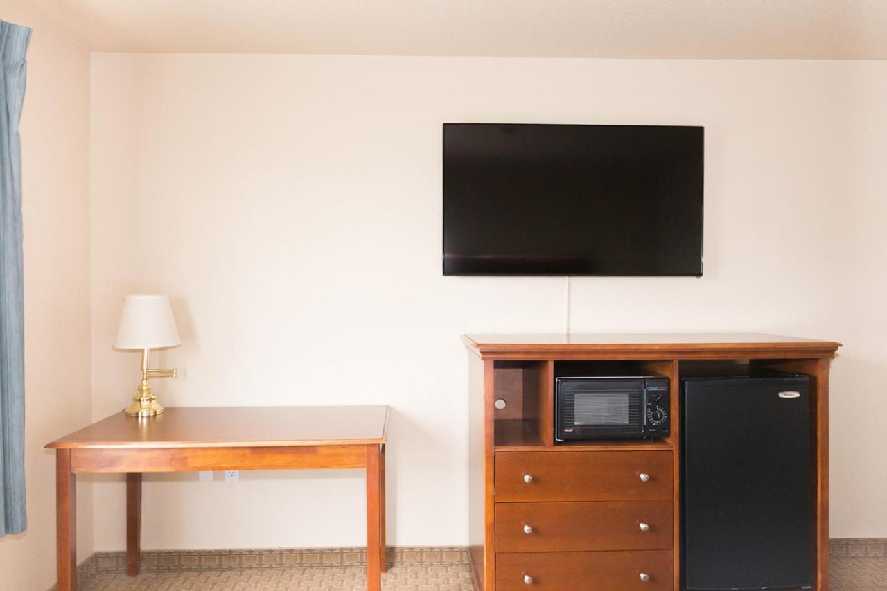 Queen Room Disability Access Pet Friendly
