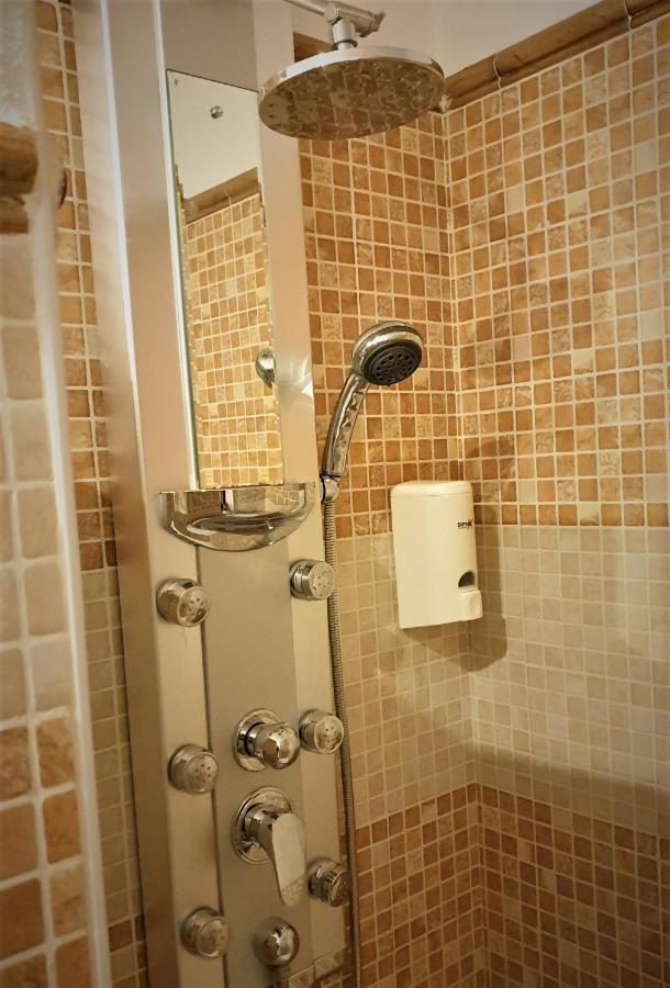 Double Room,1326112108:JPEG