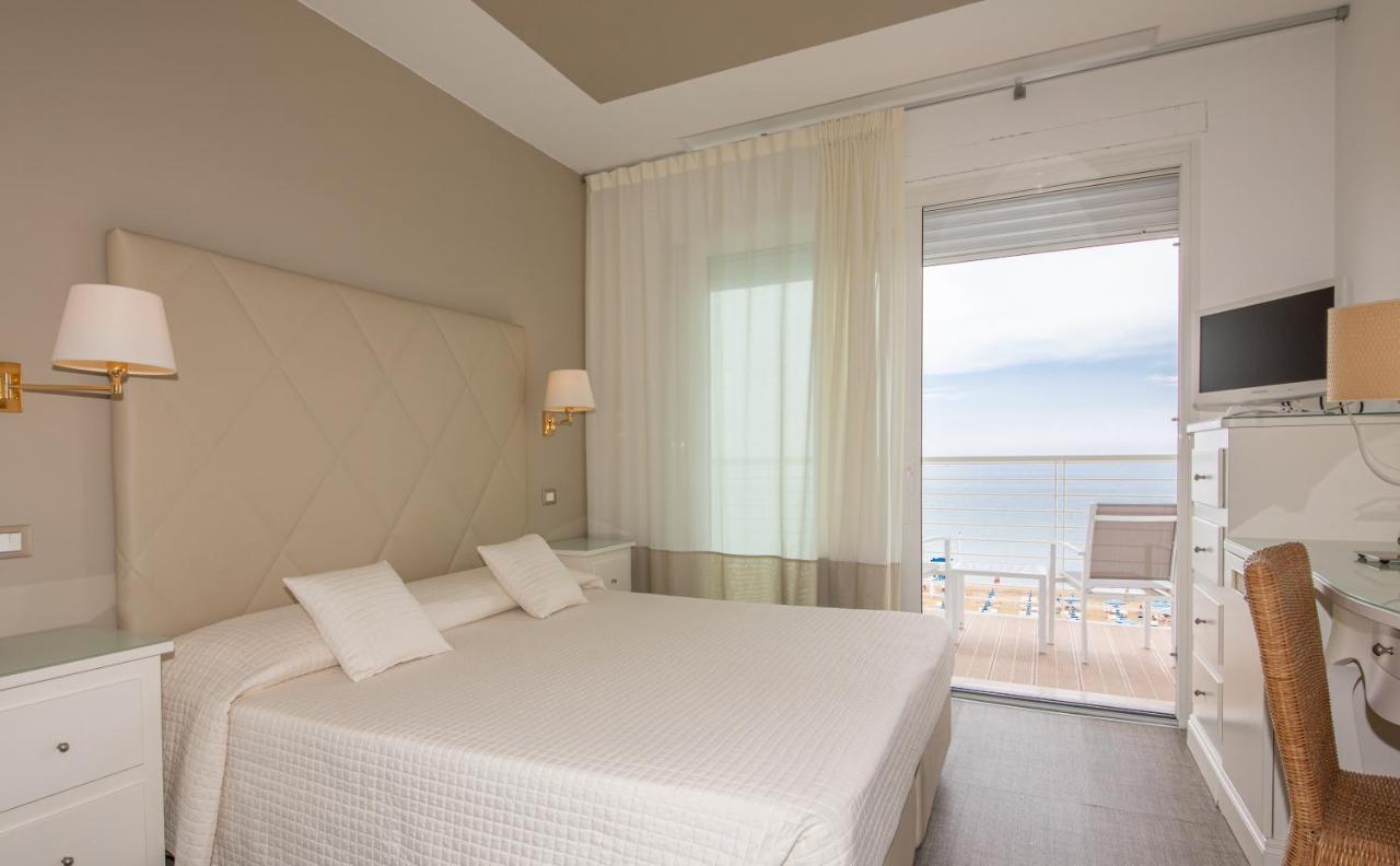 Double or Twin Room Sea View,1722891979:JPEG