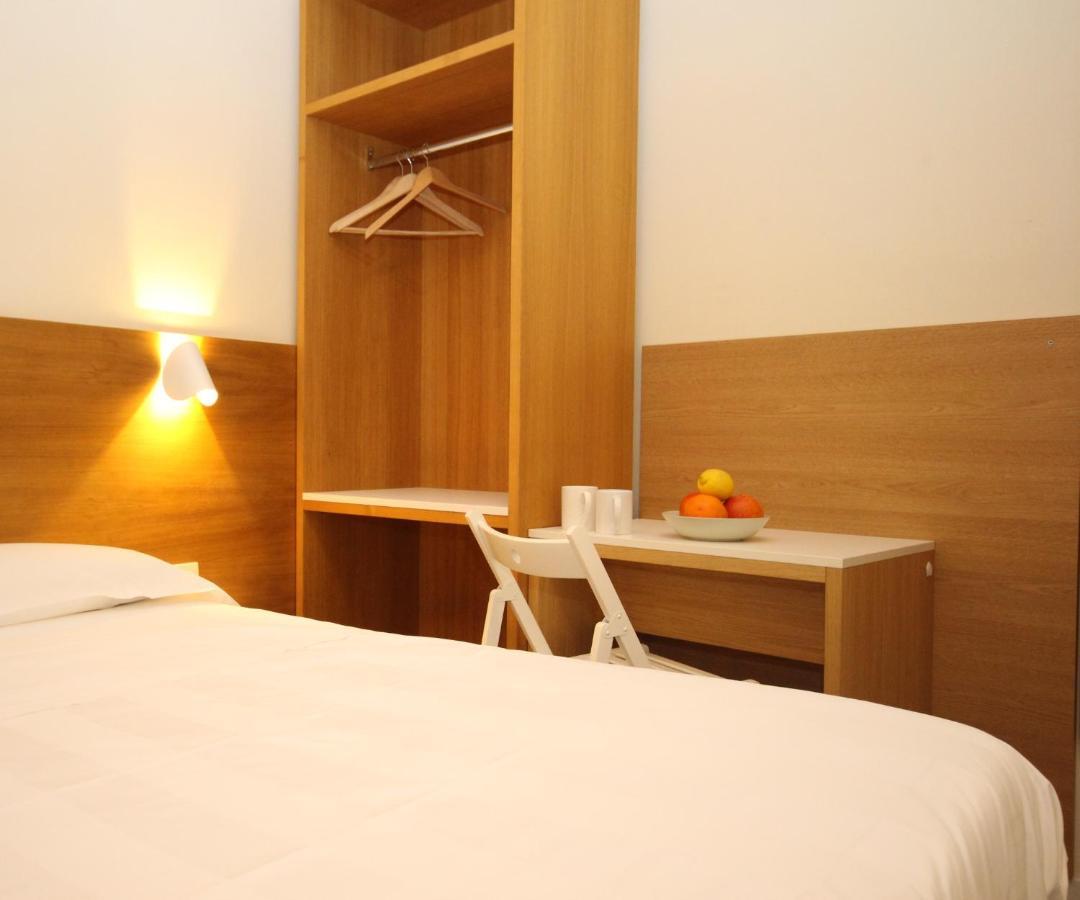 Single Room,835004540:JPEG