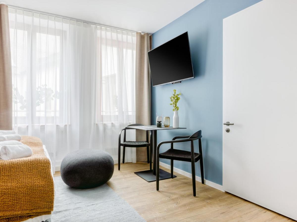 Suite M
