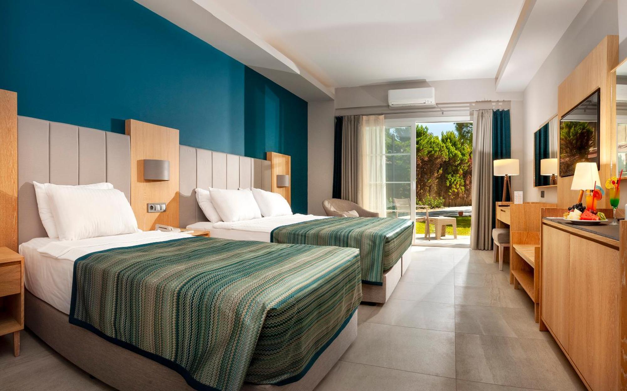 Superior Double or Twin Room Garden View
