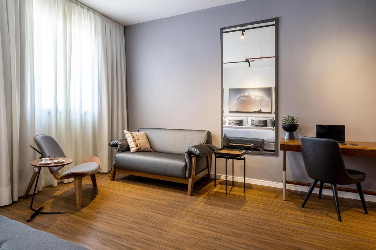 Deluxe King Suite,1235236046:JPEG