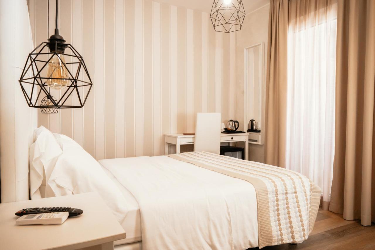 Superior Double Room,1742825533:JPEG