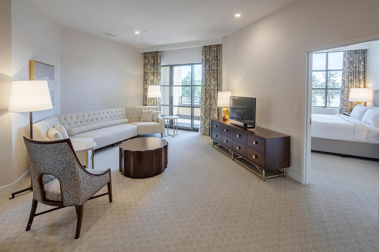 Lakeview King Suite Balcony Yoga & Wellness Activities