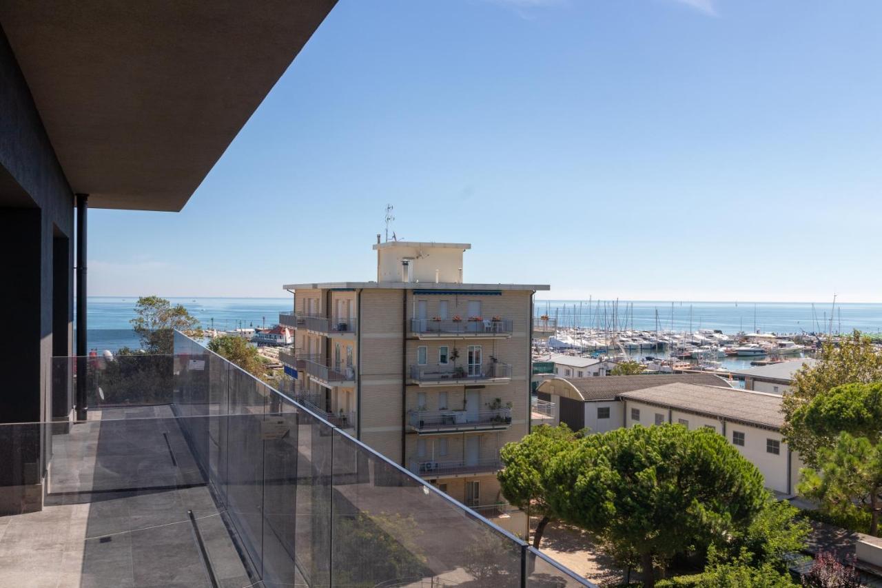 Deluxe Double Room Side Sea View
