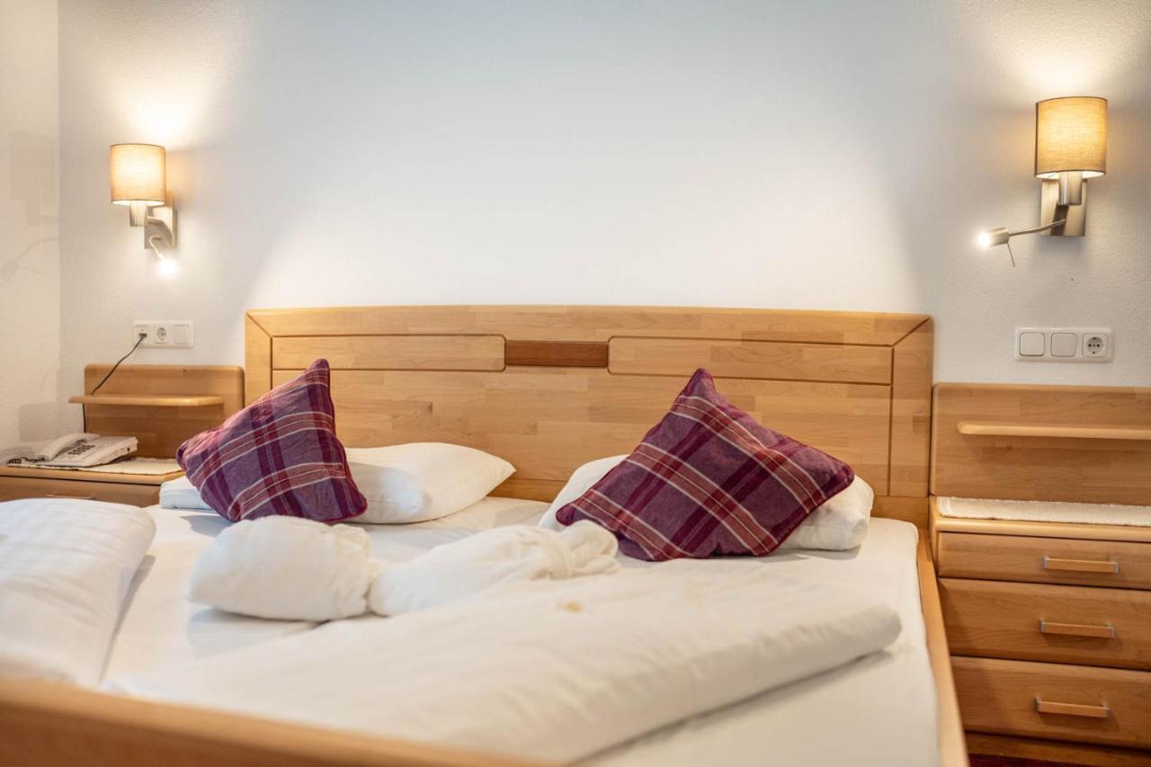 Double Room,1589223813:JPEG