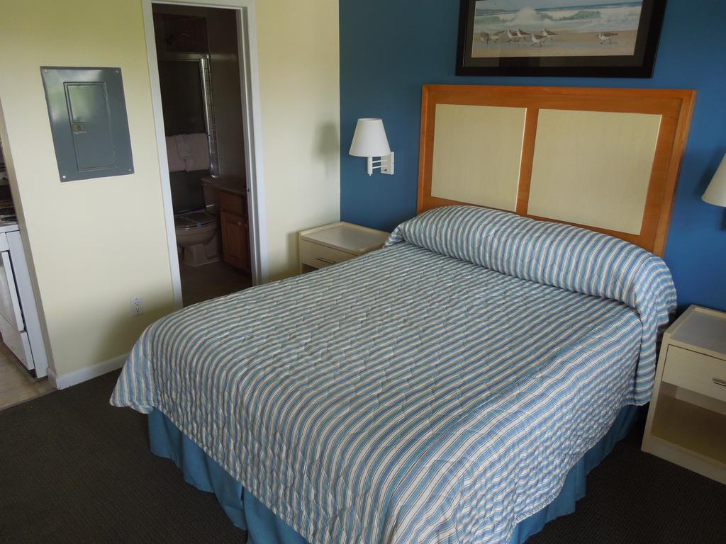 One Bedroom Suite Pool View Only