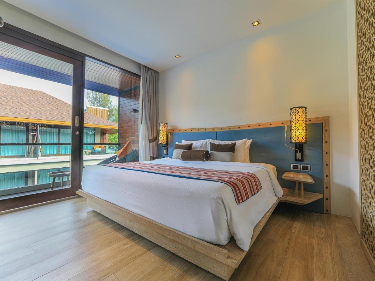 Deluxe Pool View Double Room