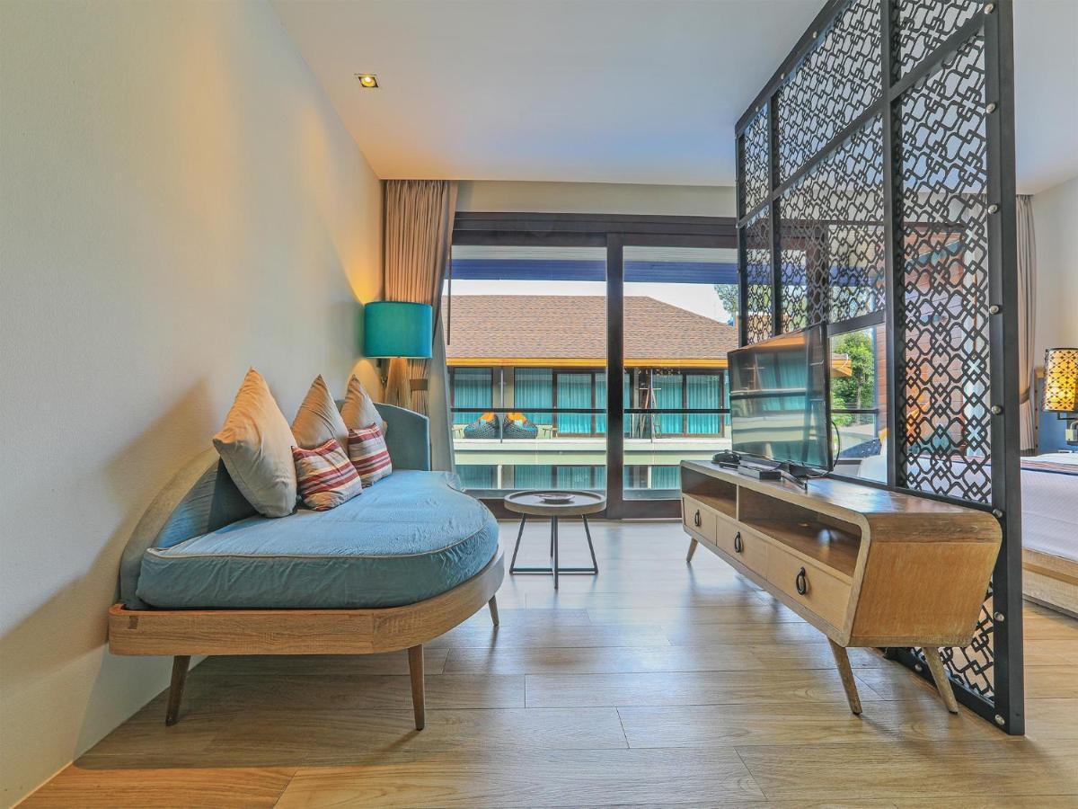 Deluxe Pool View Double Room