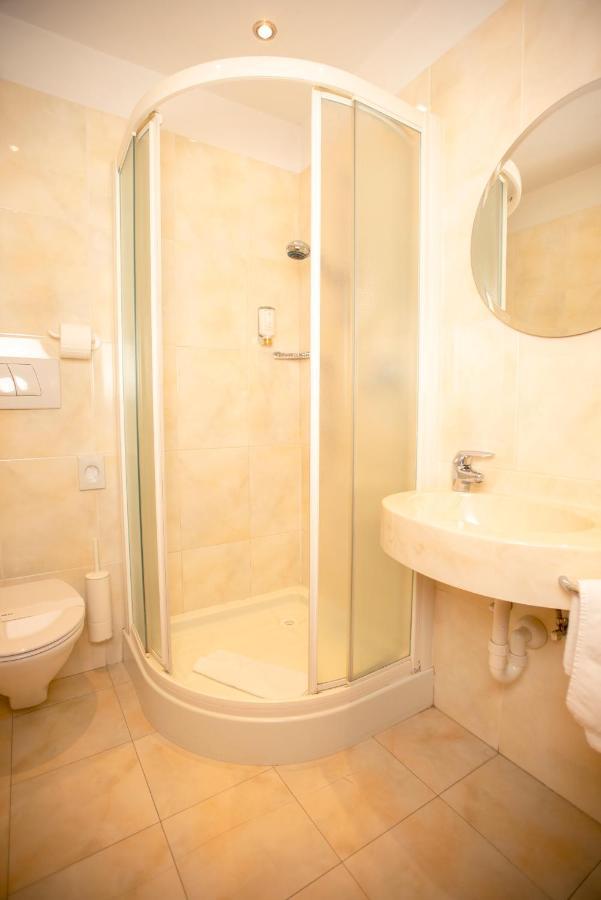 Double Room,1157188209:JPEG