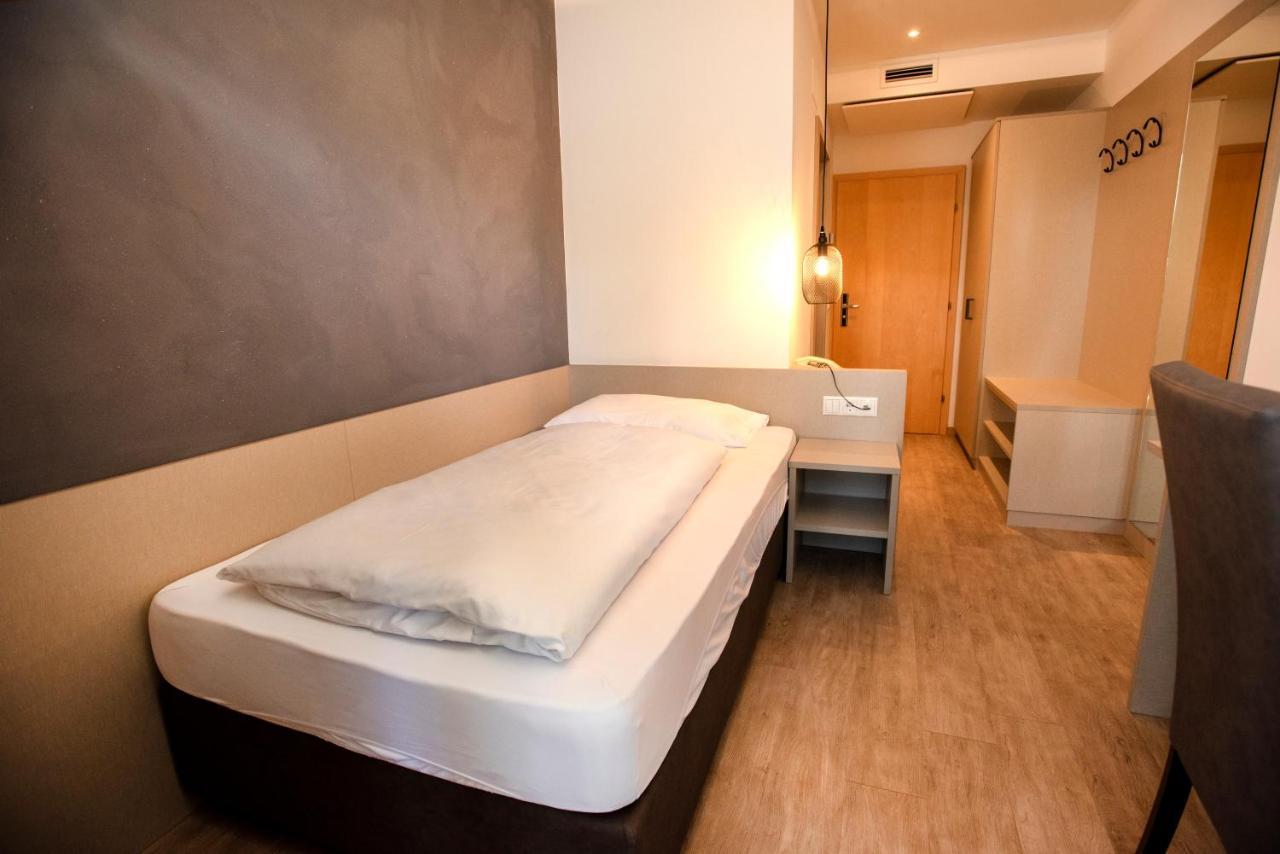 Single Room,1155332787:JPEG