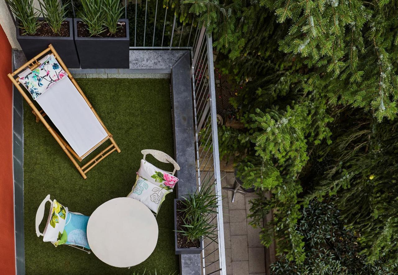 Double Room Waterbed Balcony