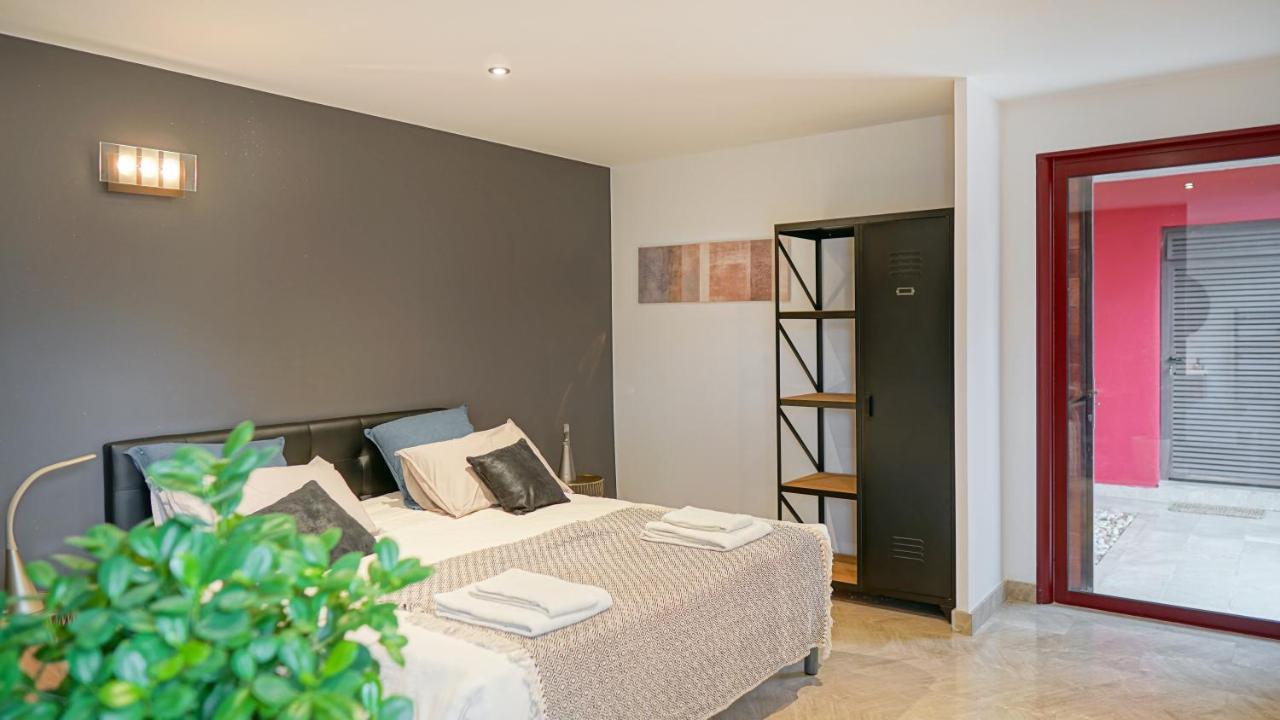 Double Room Private Bathroom