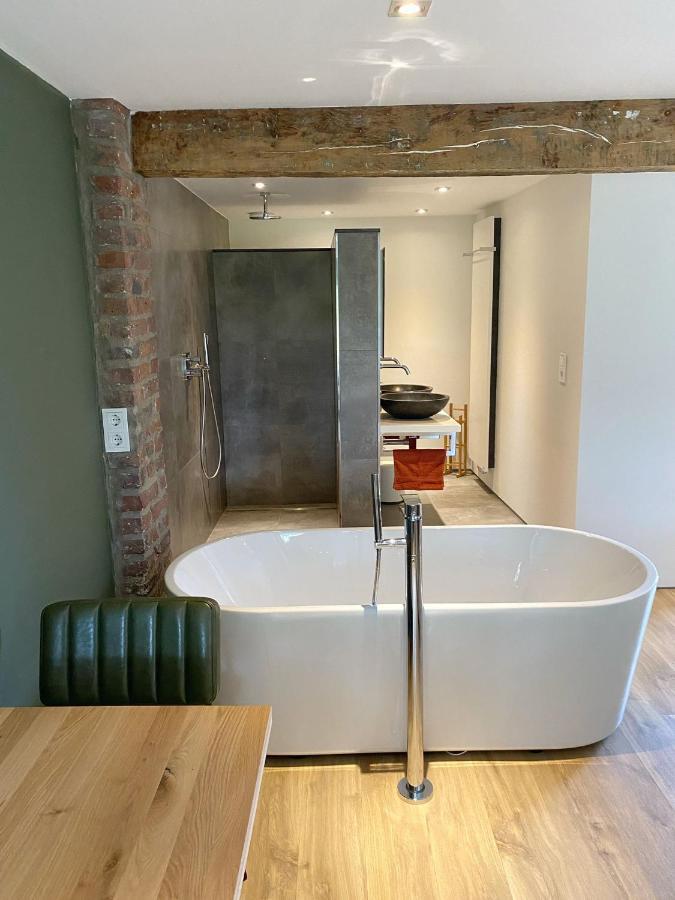 Deluxe Double Room Bath