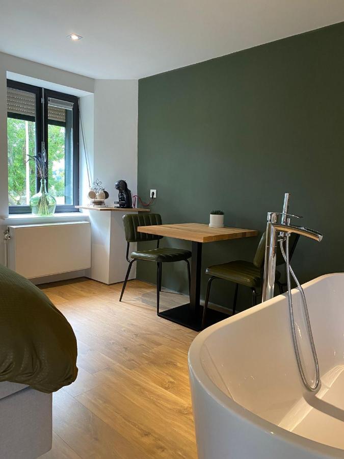 Deluxe Double Room Bath