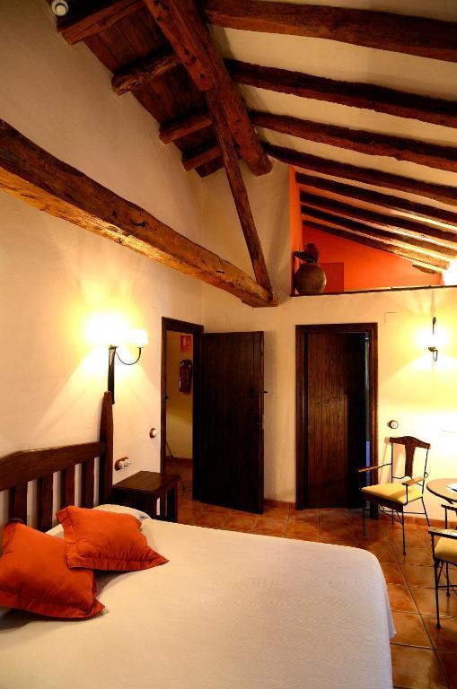 Double or Twin Room,11666332:JPEG