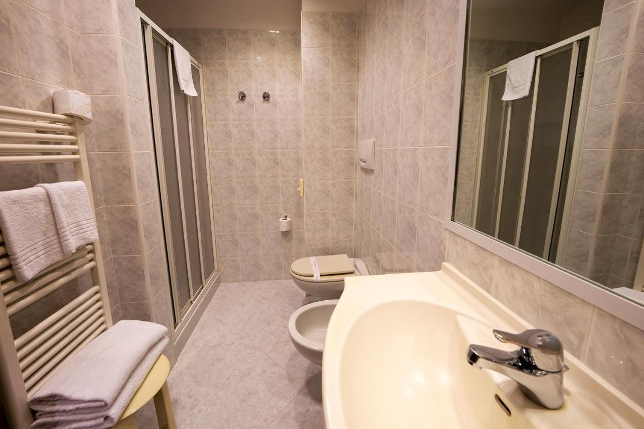 Superior Double or Twin Room,1083828205:JPEG