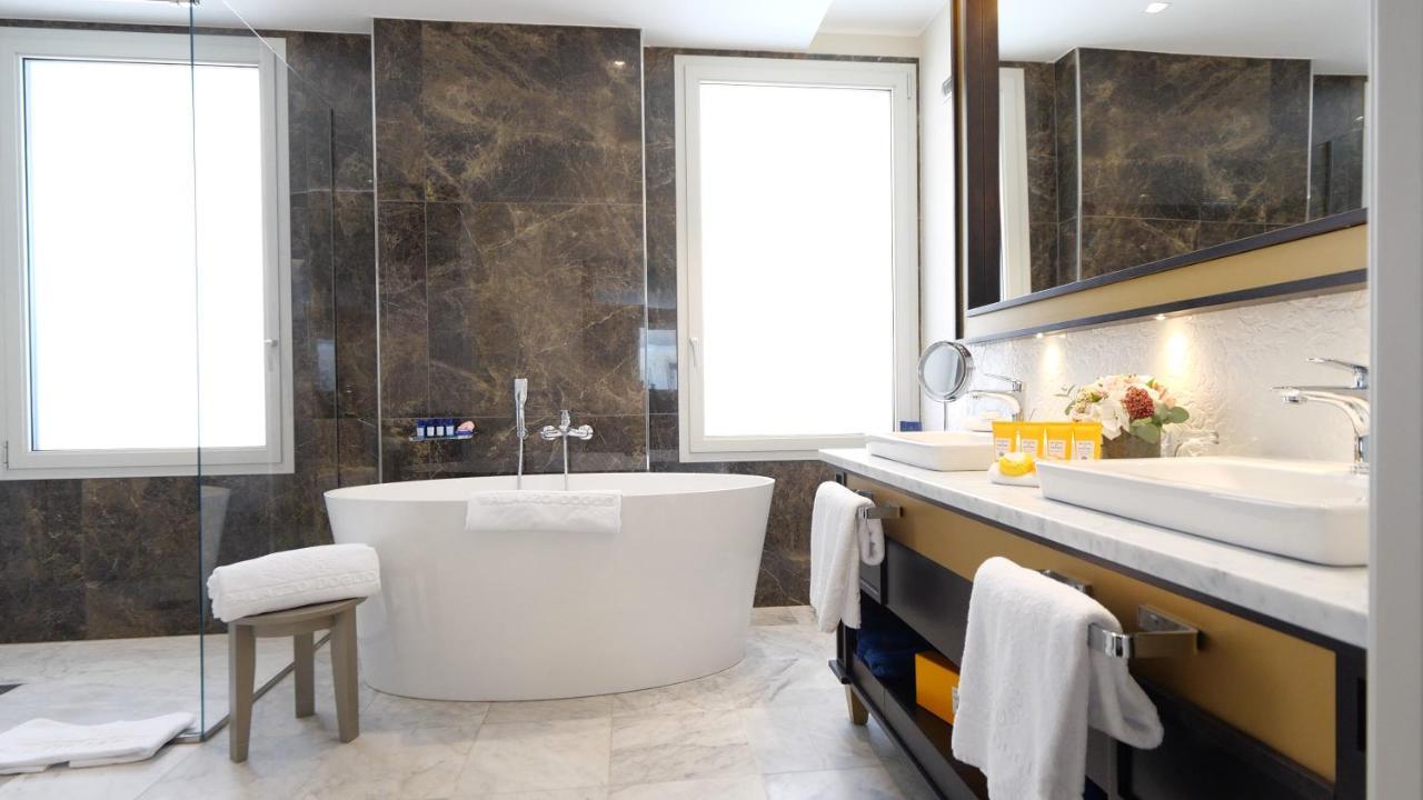Executive Suite,1359519257:JPEG