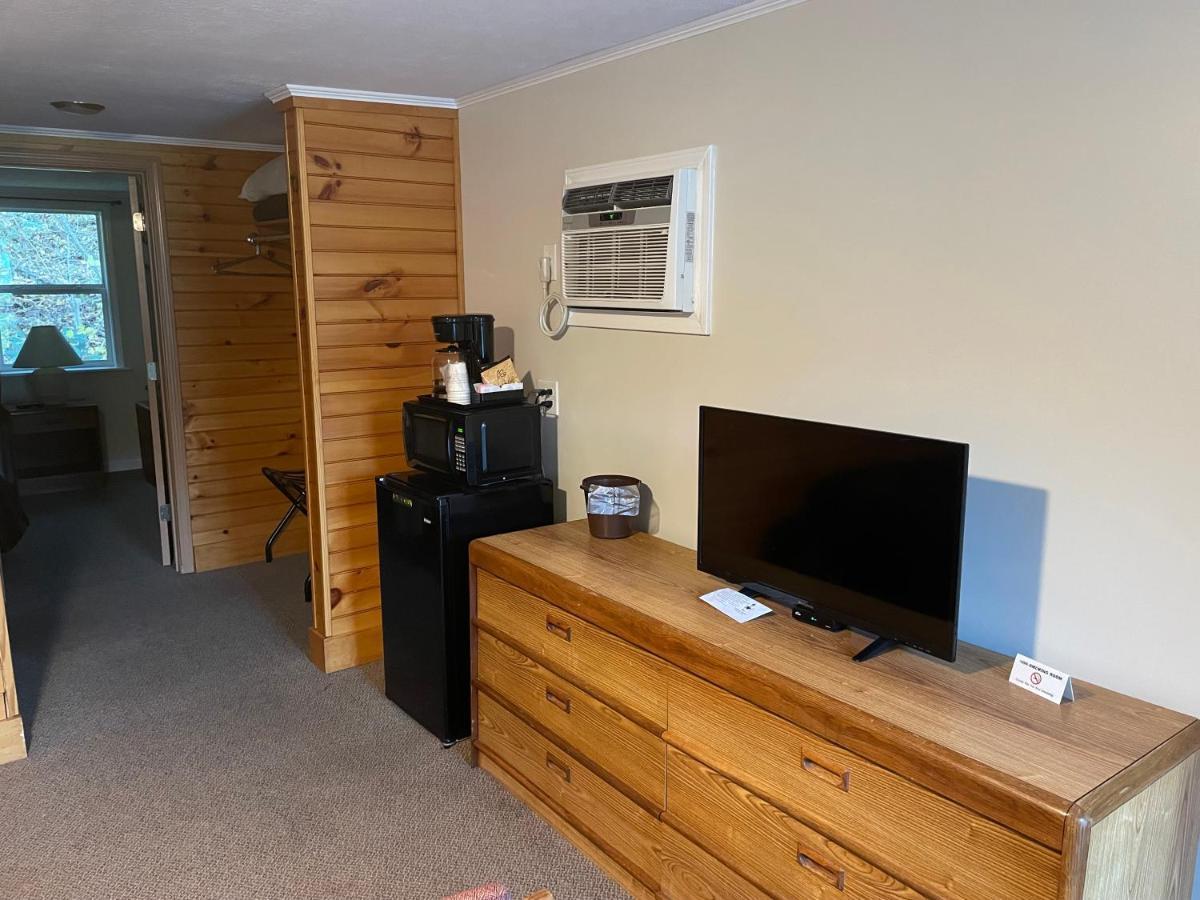 Deluxe Two-Bedroom Family Room