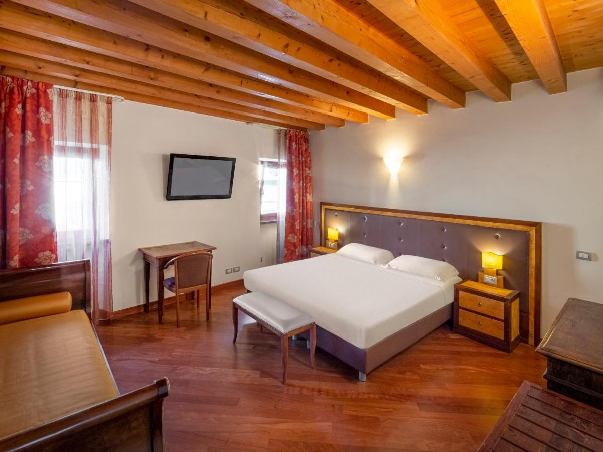 Quadruple Room Attic,1162689795:JPEG