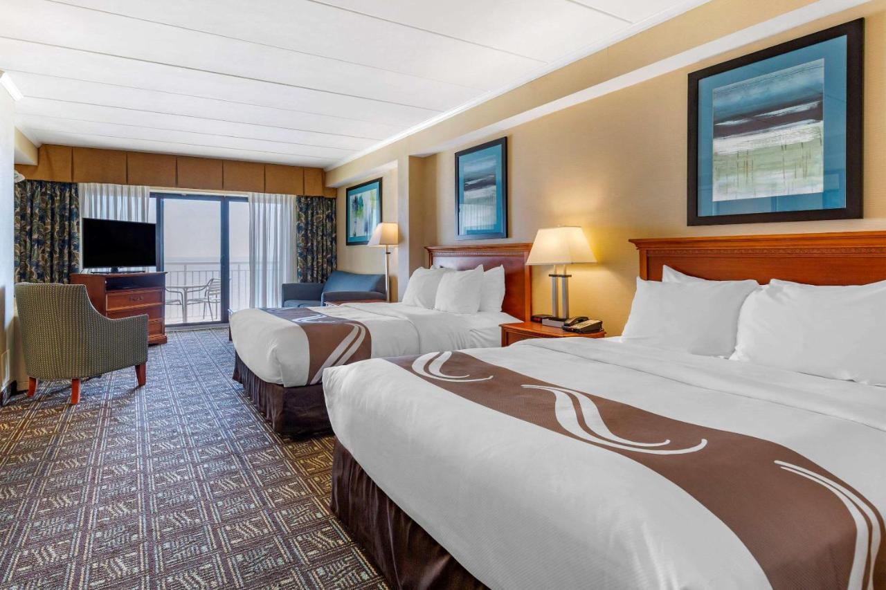 Efficiency Oceanfront 2 Queen Beds & Sofa Bed Interior Entrance Non Smoking