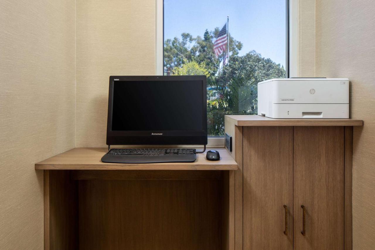 Hearing Accessible One Bedroom Suite Queen