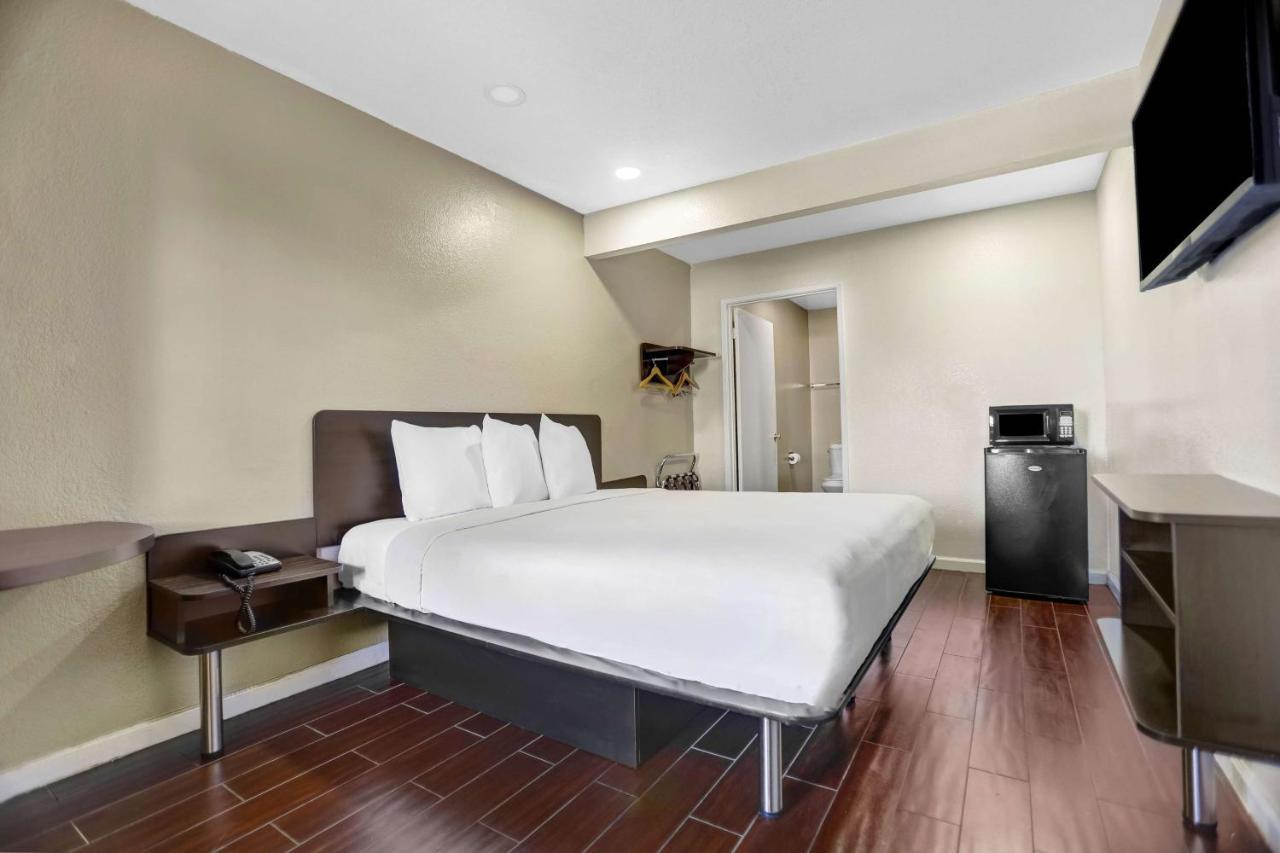 King Room Non-Smoking