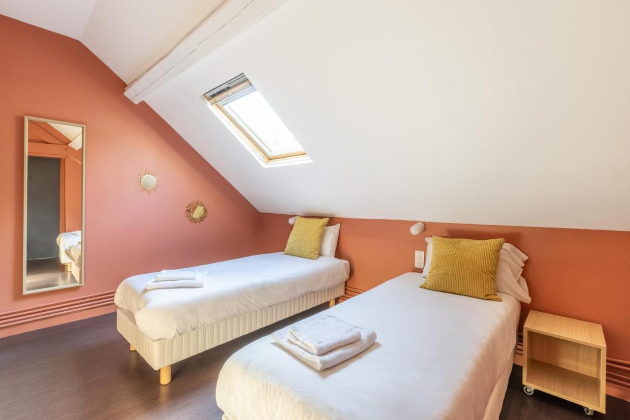 Twin Room Private Bathroom