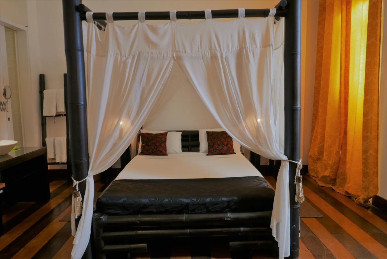 Luxury Room City View,1163150115:JPEG