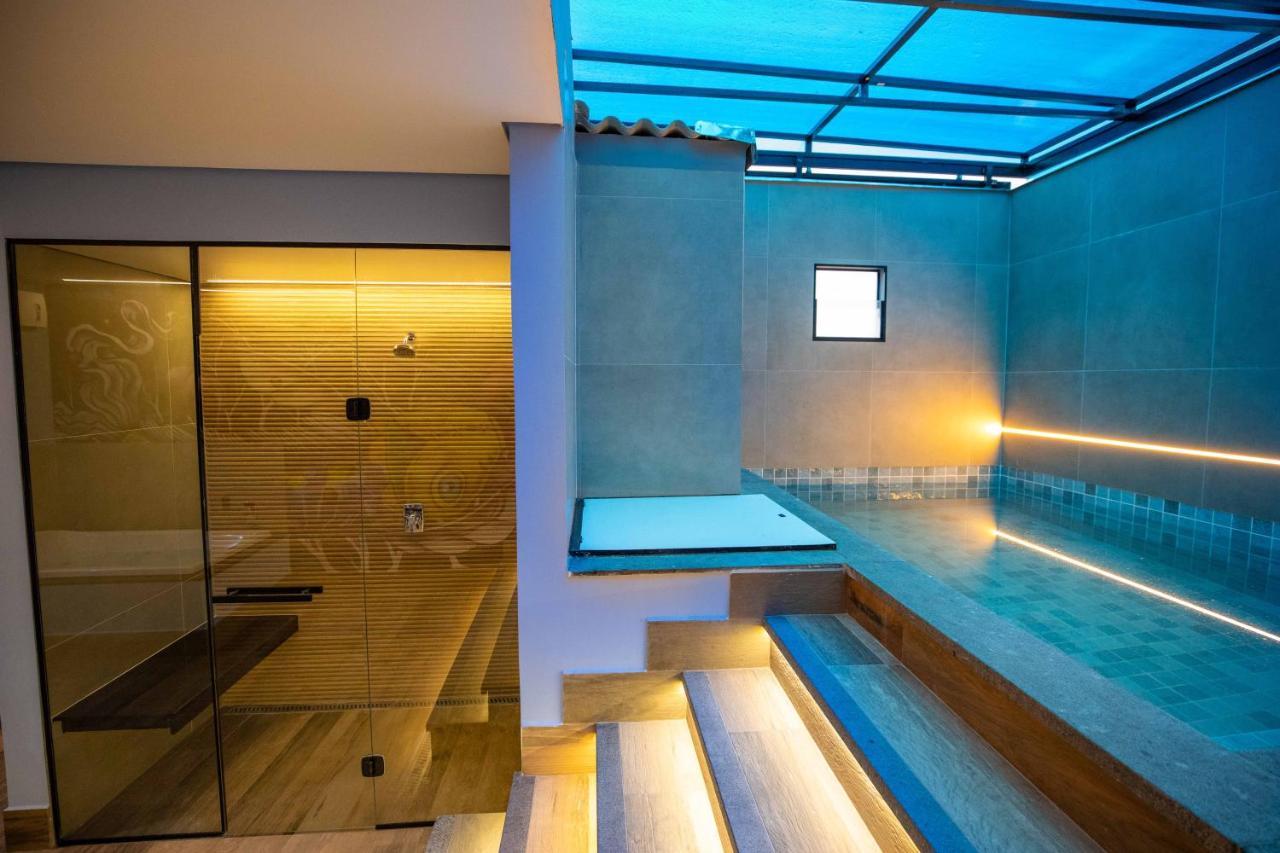 Suite Private Pool