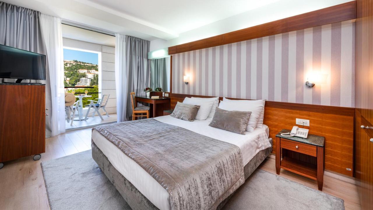 Limited Double or Twin Room Balcony Sea View Half Board,981962146:JPEG