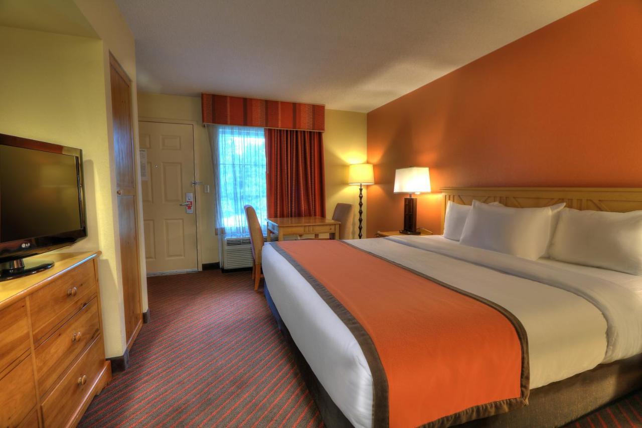 King Room Accessible or Non-Smoking