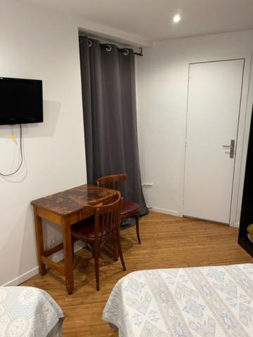 Twin Room Private Bathroom