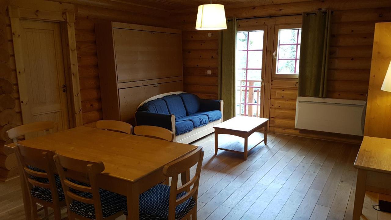 Two-Bedroom Apartment Balcony,362377918:JPEG