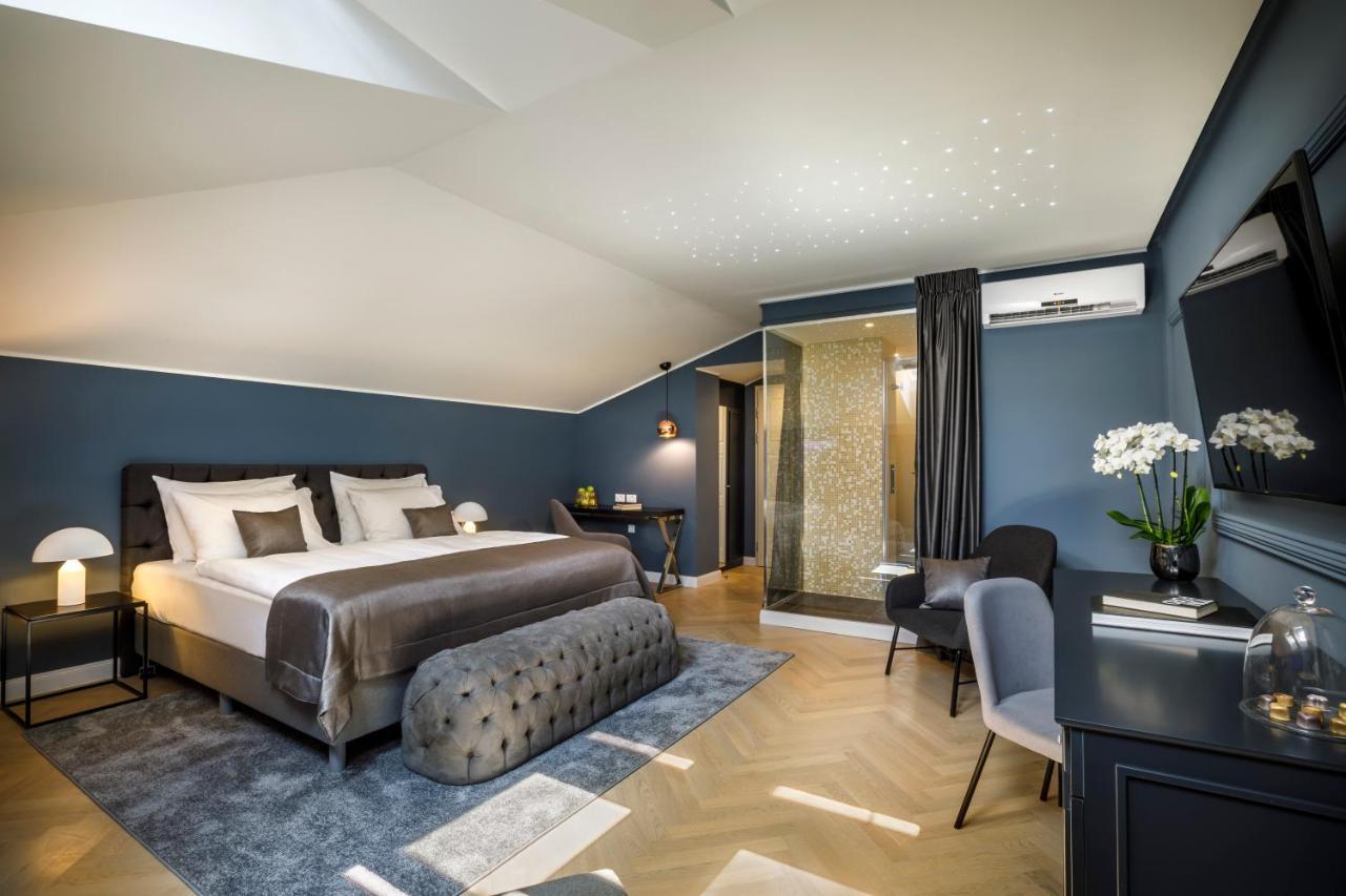 Imperial Loft Room