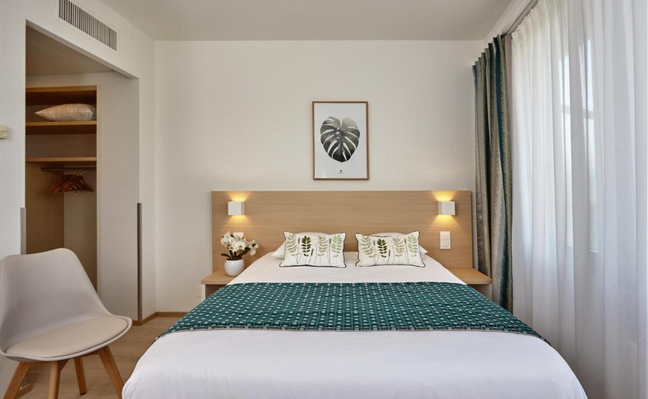 Single Room Balcony