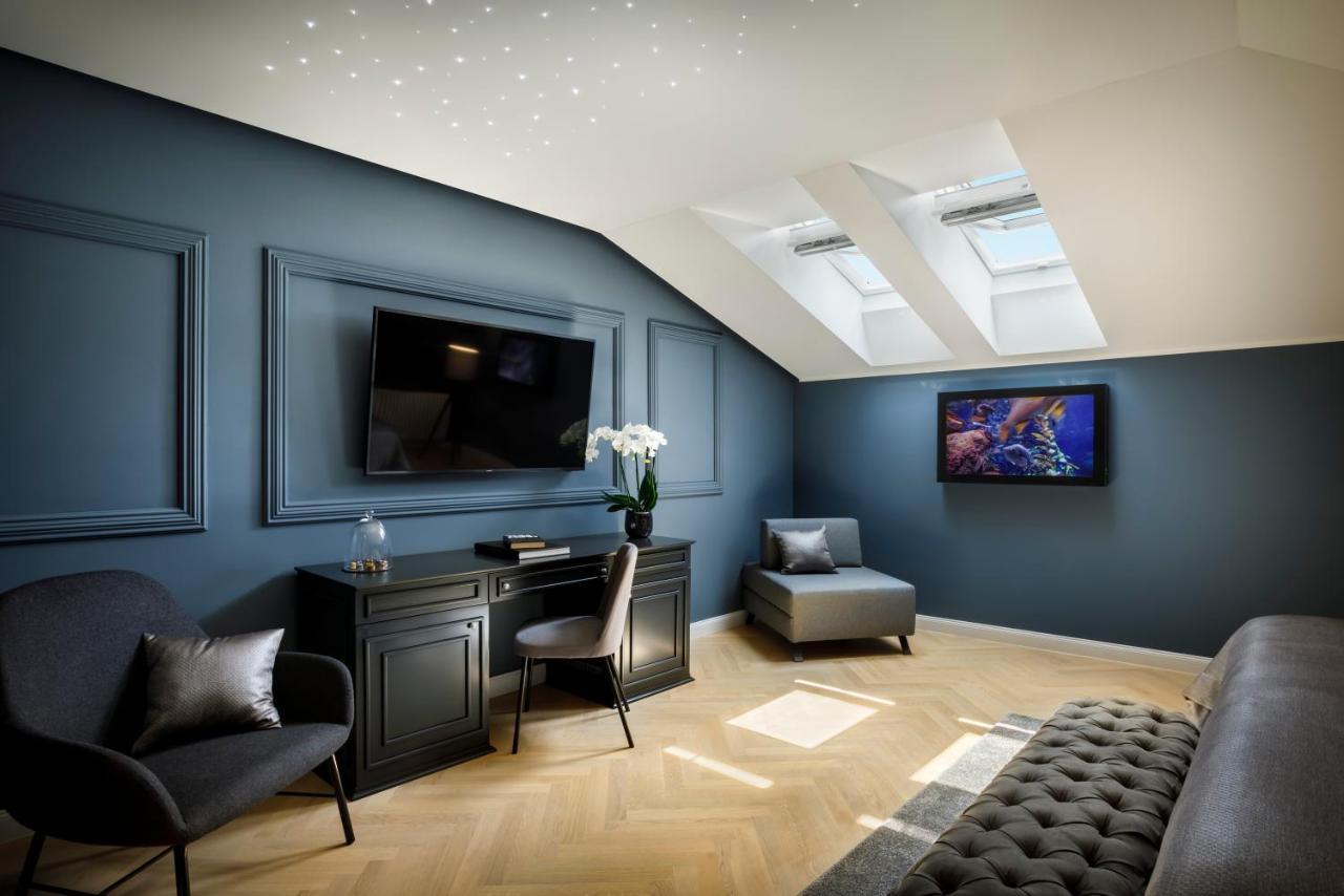 Imperial Loft Room