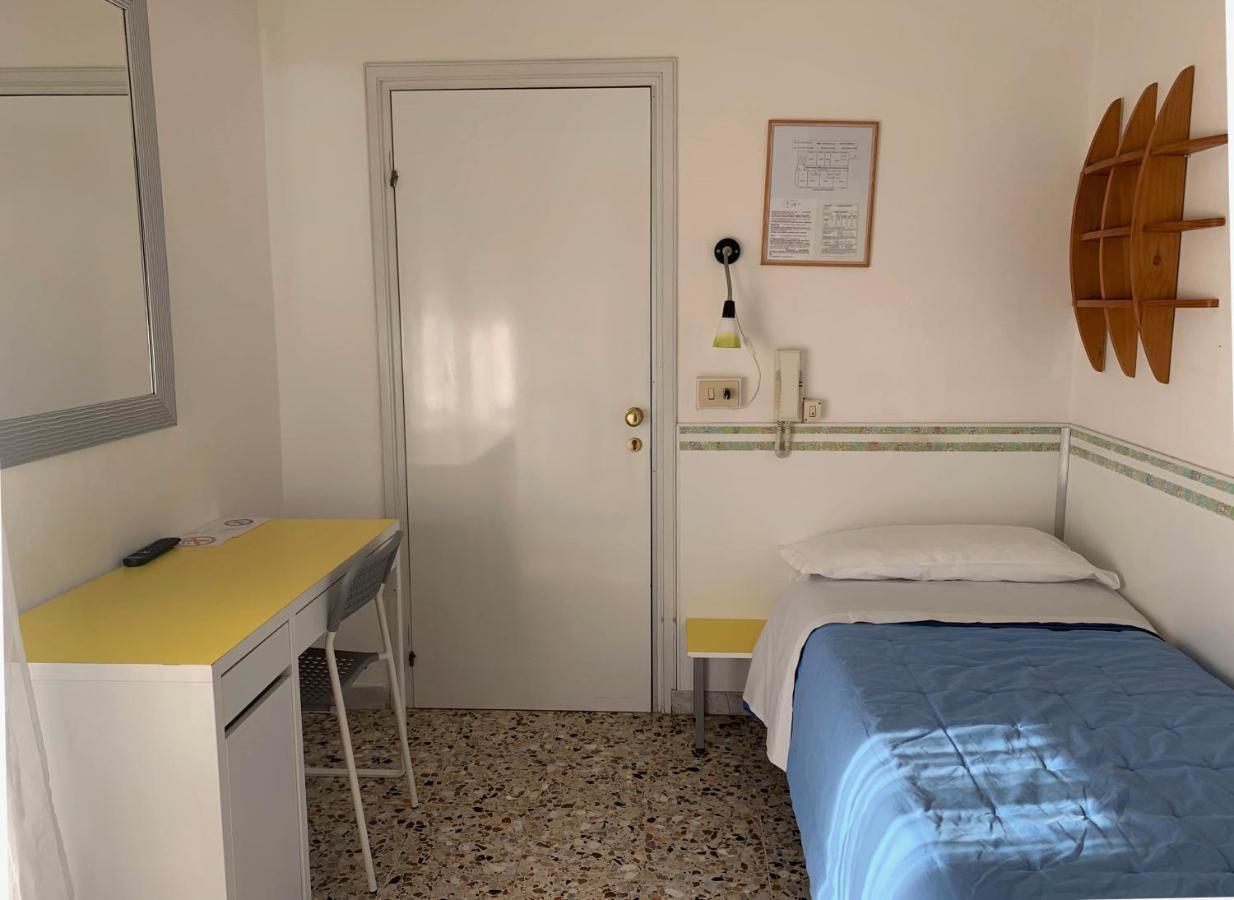 Single Room Private Bathroom