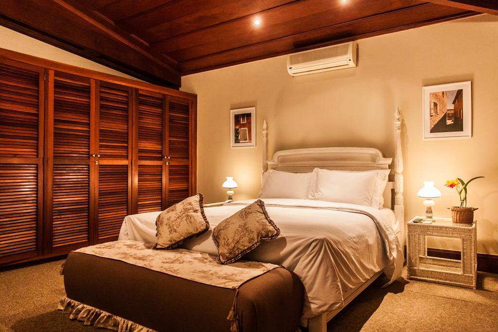 Deluxe Room,1539102964:JPEG