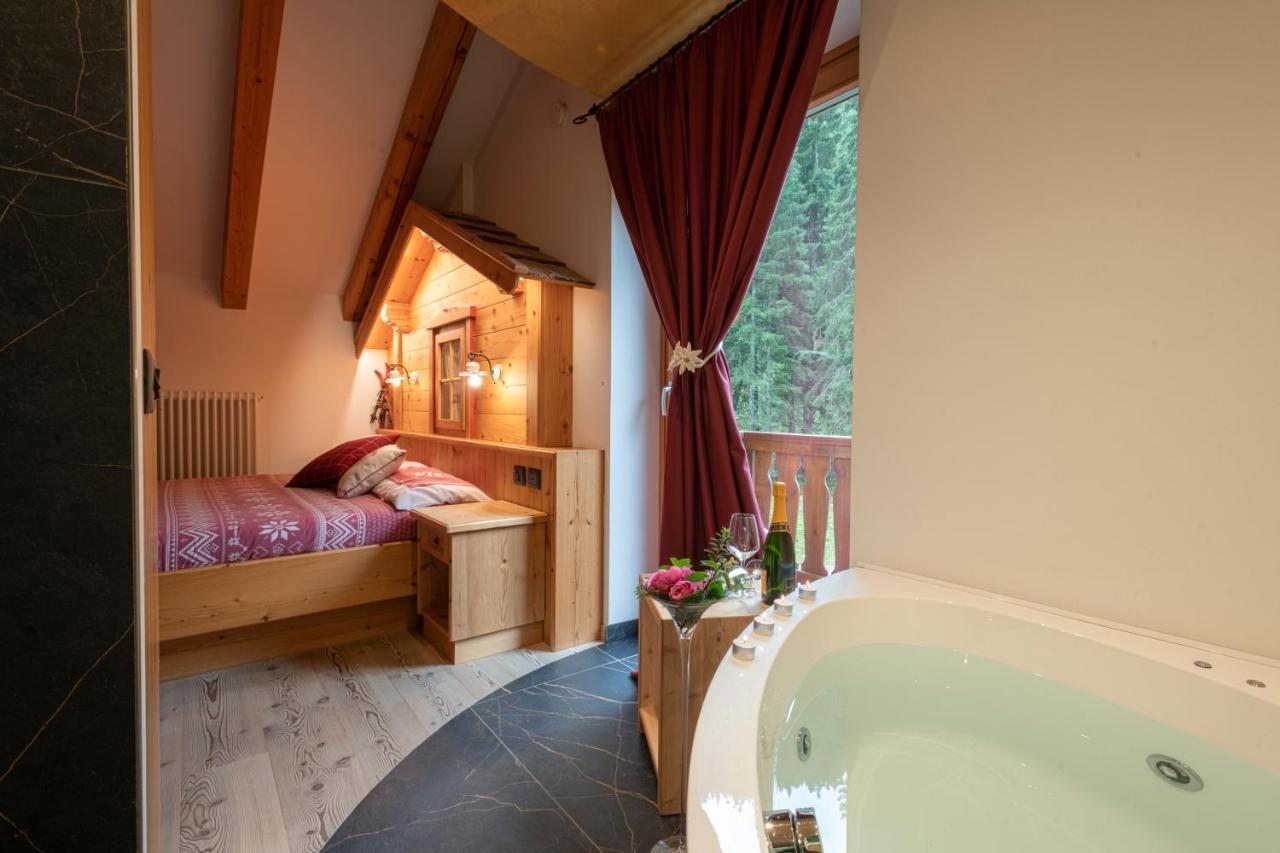 Deluxe Suite Spa Bath,1183094944:JPEG