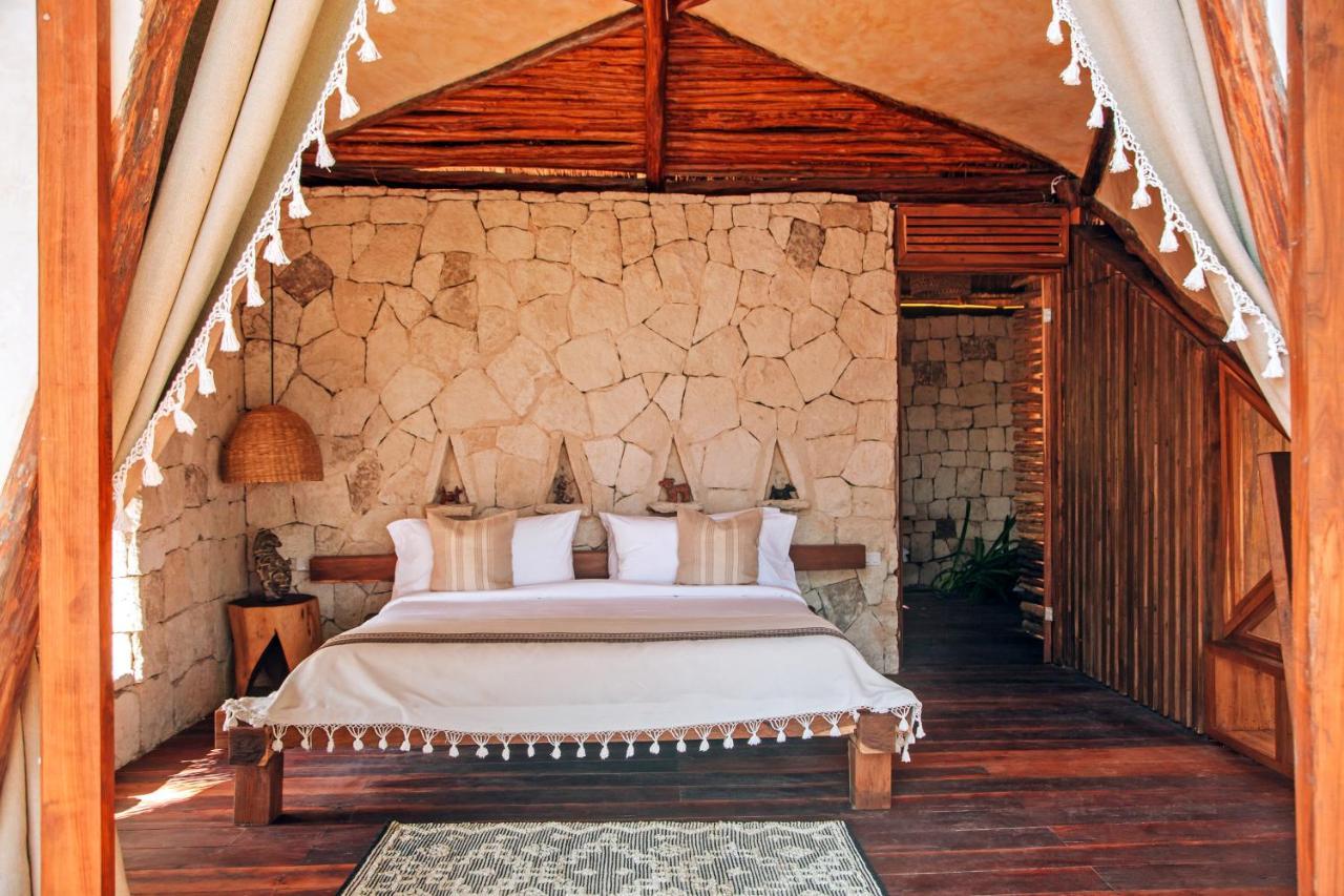 Oceanfront Suite with Plunge Pool