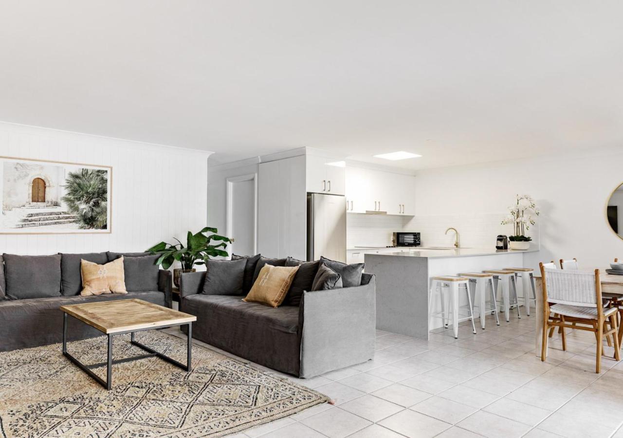 Two-Bedroom Apartment,1169244646:JPEG