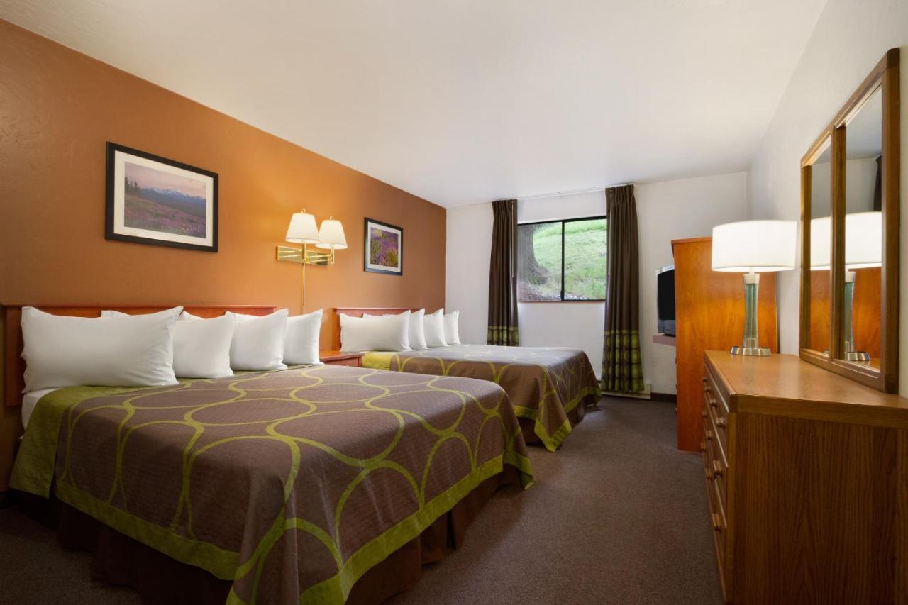 Studio Suite Two Queen Beds Non-Smoking