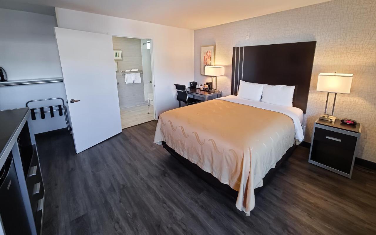 Accessible Room 1 Queen Bed Tub Non Smoking,1279166356:JPEG