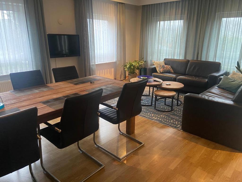 Deluxe Apartment
