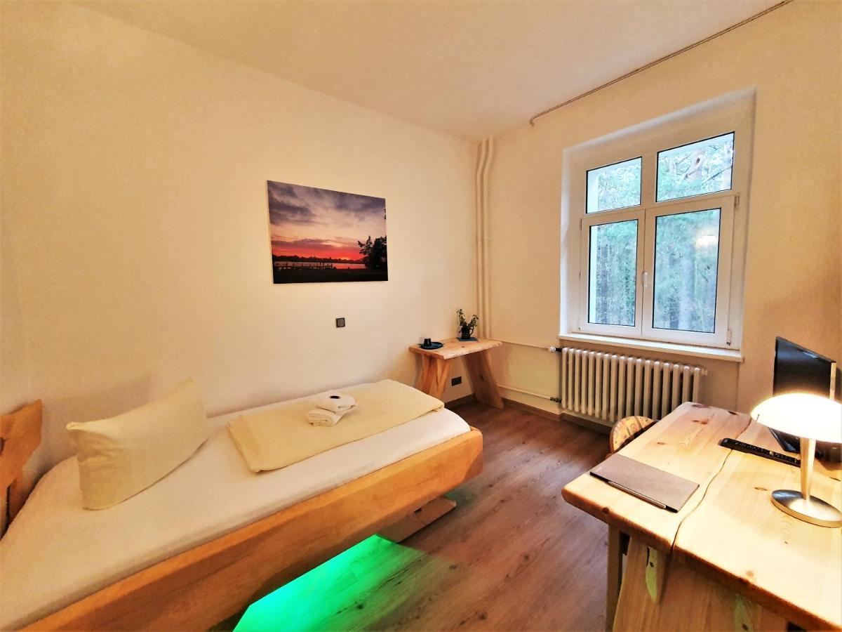 Single Room,1617849061:JPEG