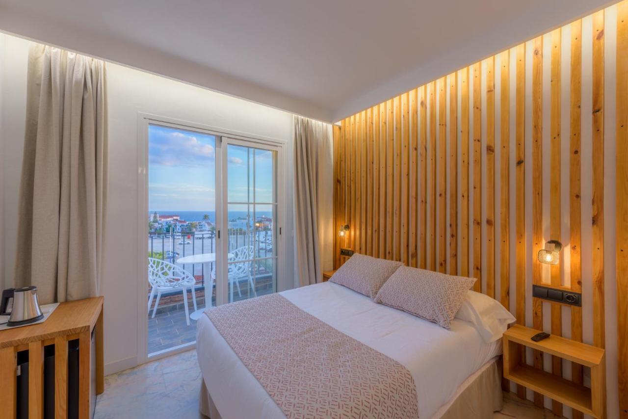 Double Room Balcony Partial Sea View