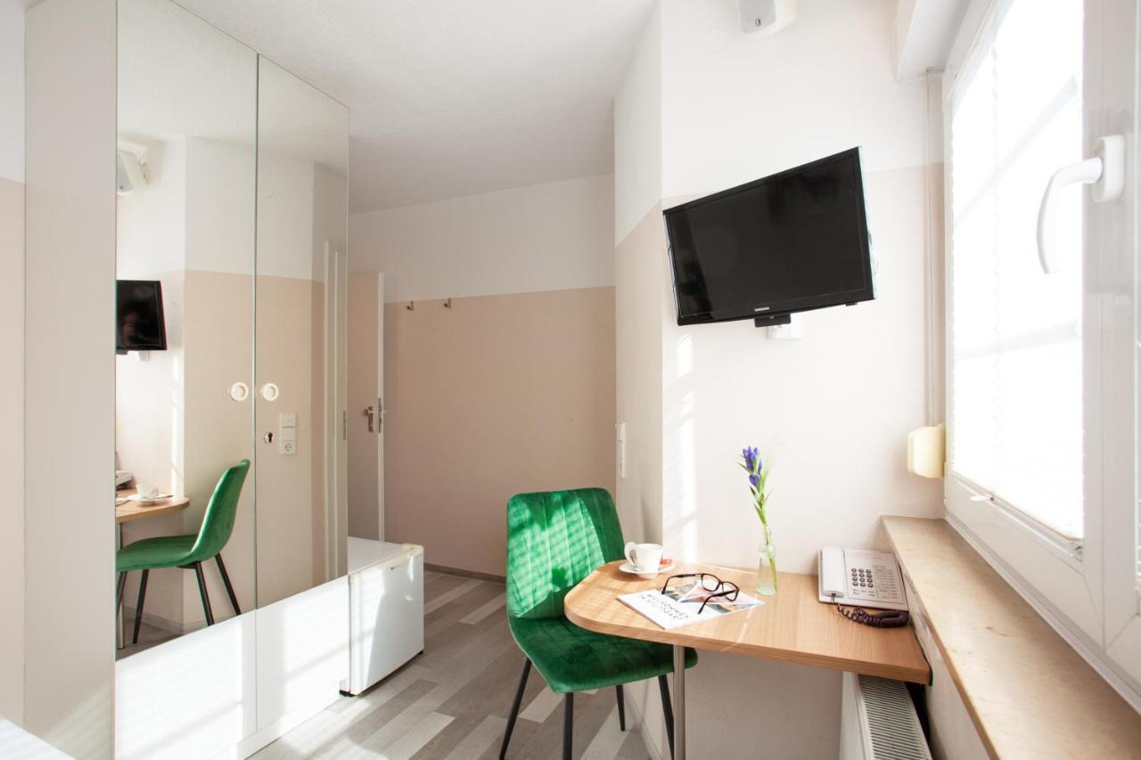 Micro Twin Room